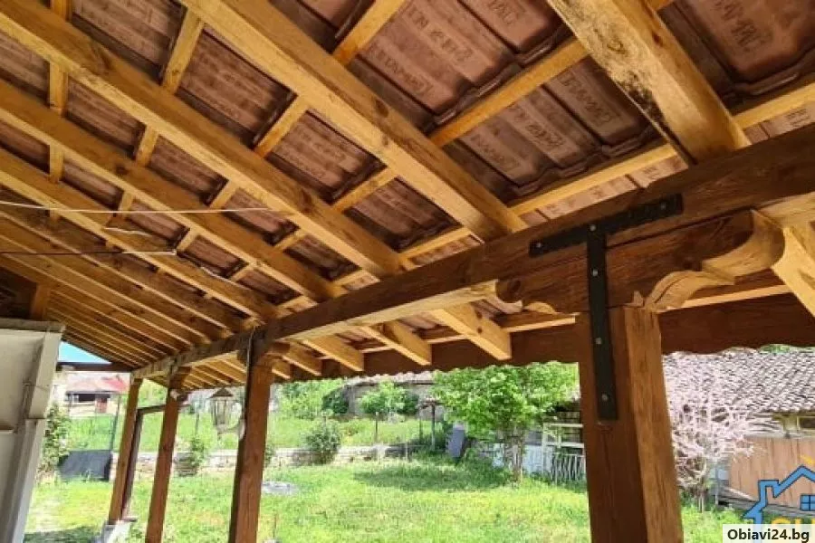 Ремонт на покриви отстраняване на течове керемиди нови покриви навеси - obiavi24.bg