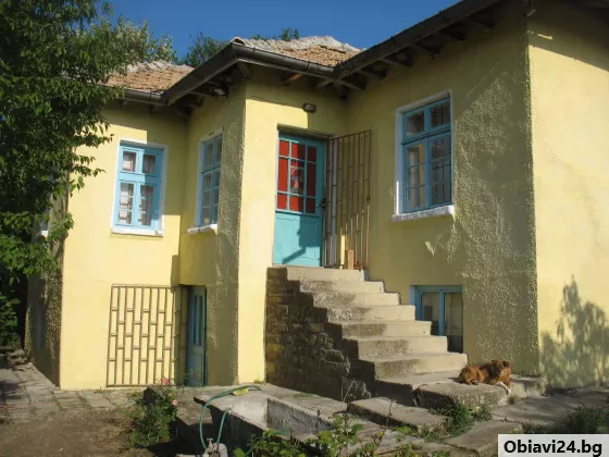 Къща в село Априлово - obiavi24.bg