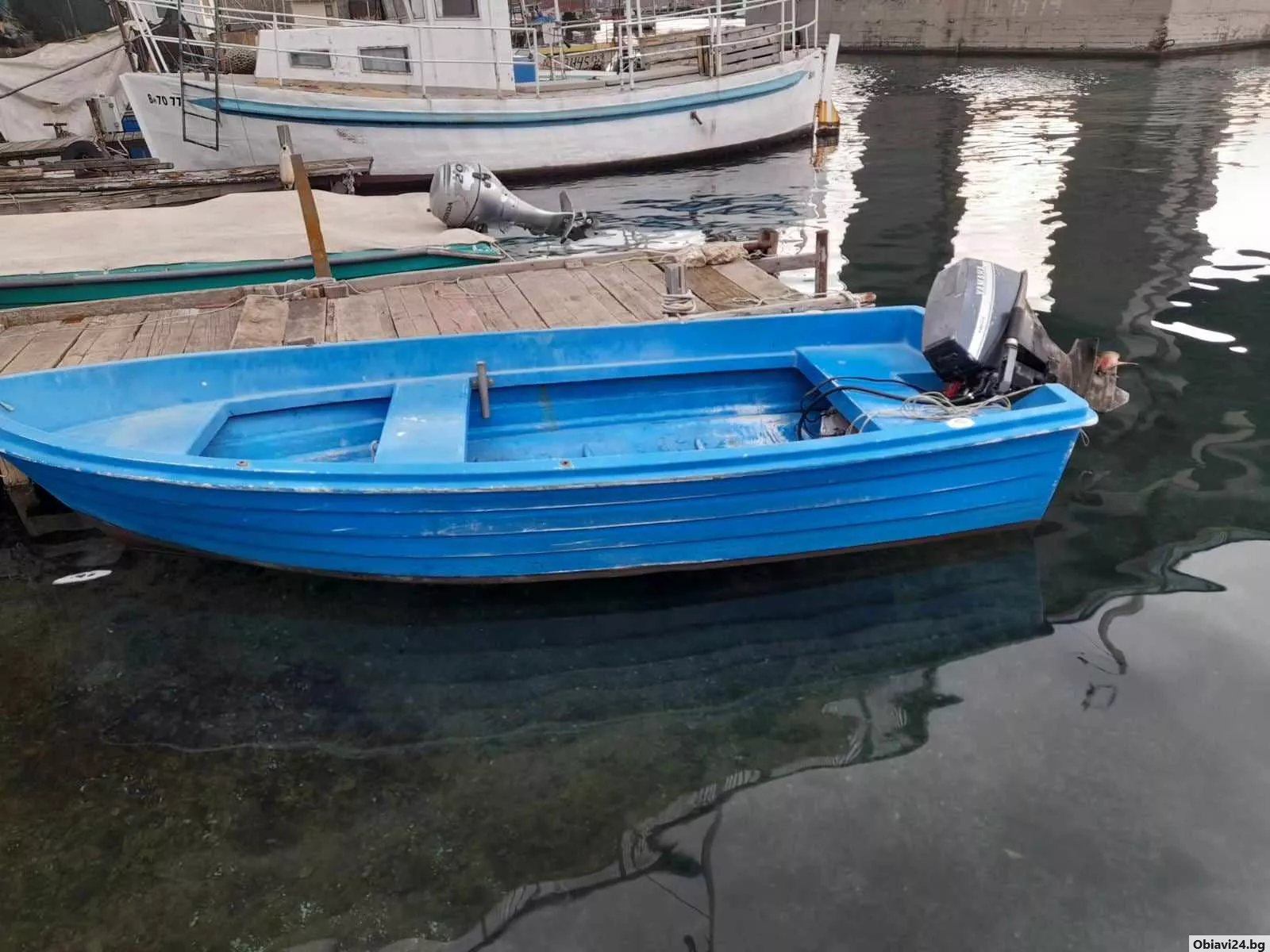 Лодка с двигател Yamaha - obiavi24.bg