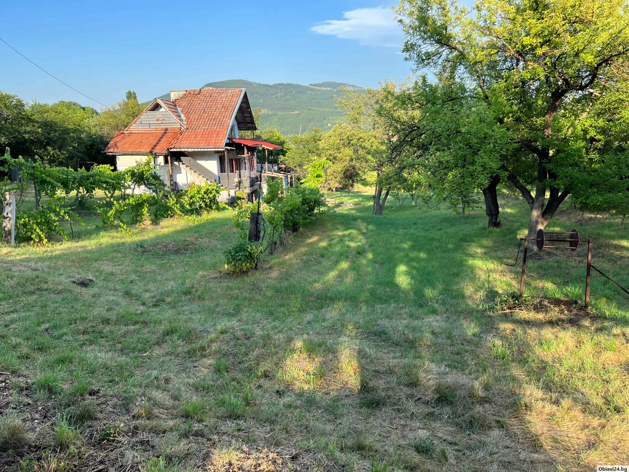 Къща с двор в село Копаница, Радомир - obiavi24.bg