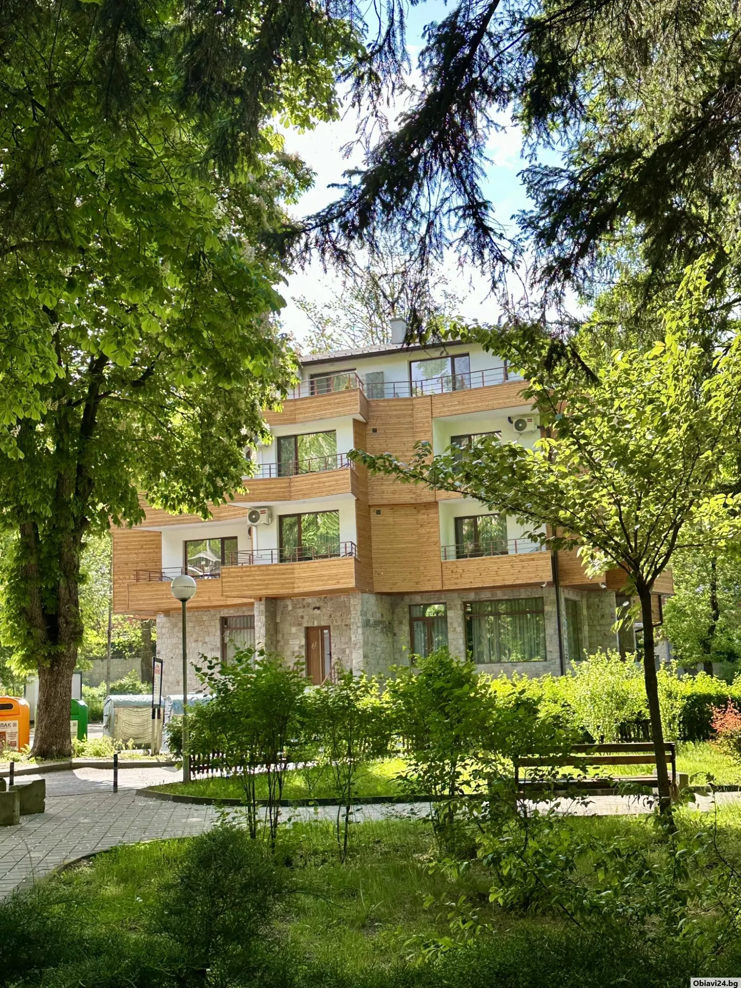Апартаменти и къщи във Велинград - obiavi24.bg