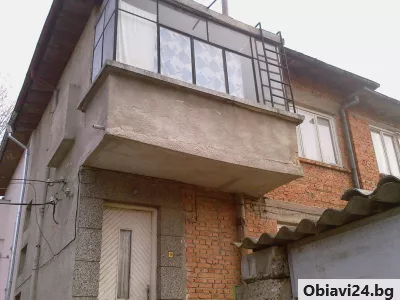 Продавам етаж от къща - obiavi24.bg